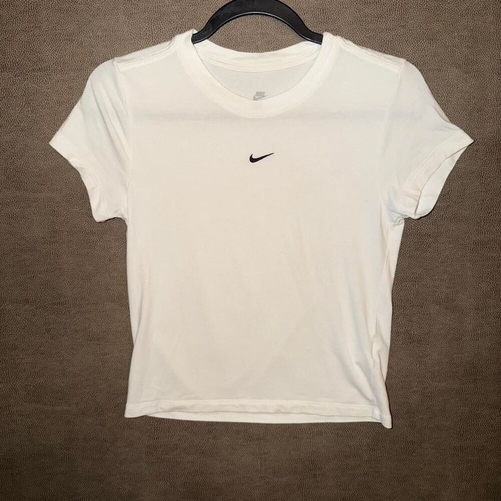 Nike Modern Center Swoosh Slim Crop T-Shirt
